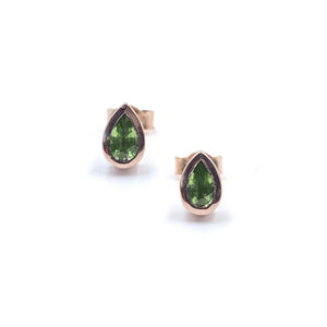 Pear shape Sapphire Studs